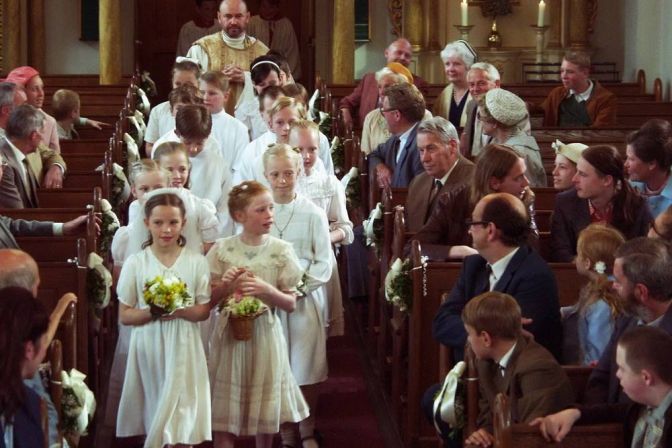 Filmbild aus Weiter als der Mond